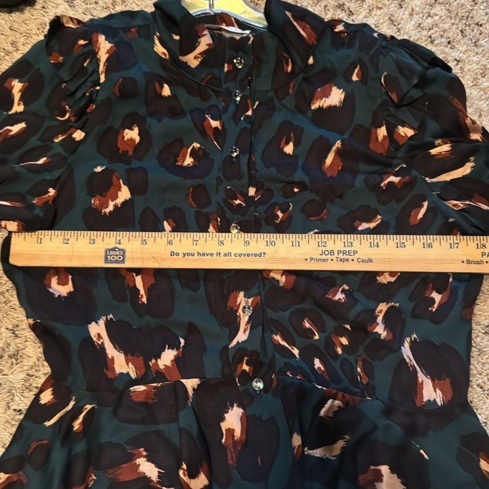 Karlie silky blouse, Large - Picture 9 of 11